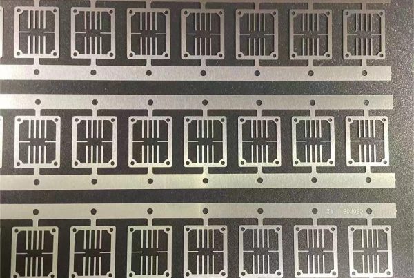 IC-lead-frame-of-semiconductors 2-3